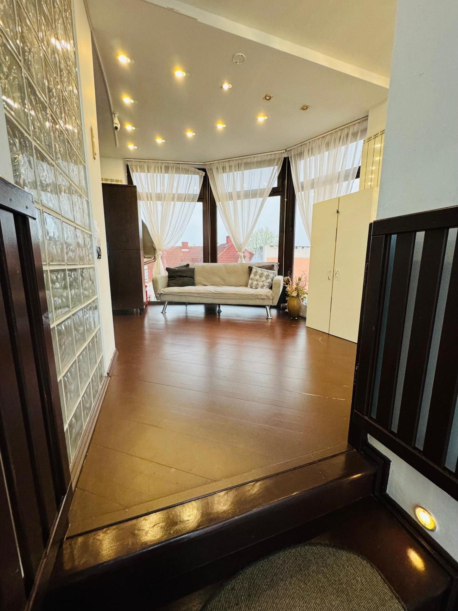 Central Hostel Partener Орадеа Екстериор снимка